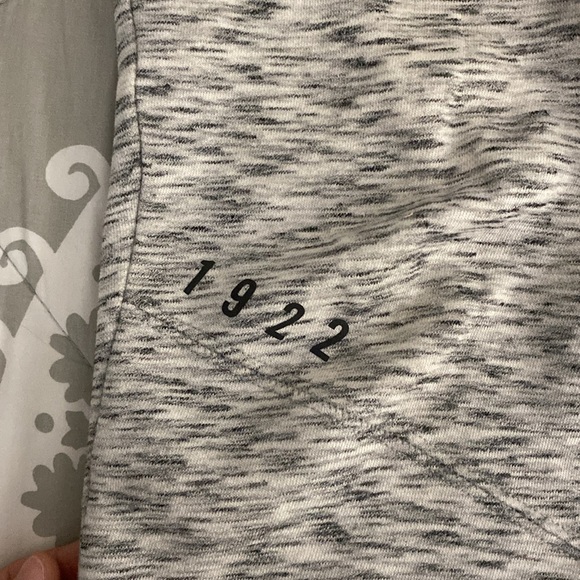 Hollister Sweatpants Size L - Picture 2 of 4